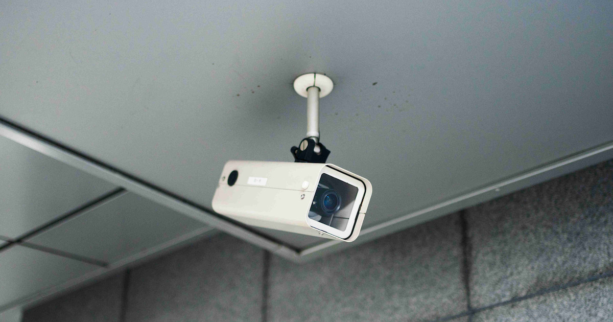 マンションに防犯カメラを個人で設置することは可能？設置時の注意点を解説