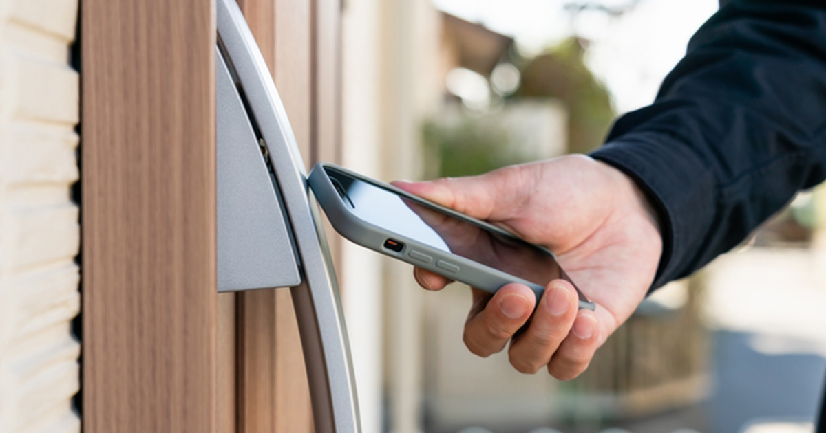 スマートロックとは？仕組みやメリット・デメリット、選び方のポイントを解説