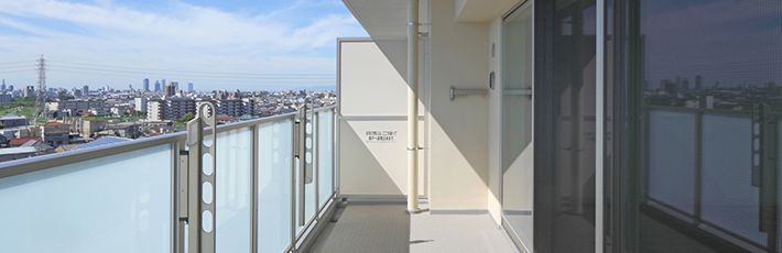 ベランダの防犯対策は必要？狙われやすいベランダの特徴や防犯グッズを紹介