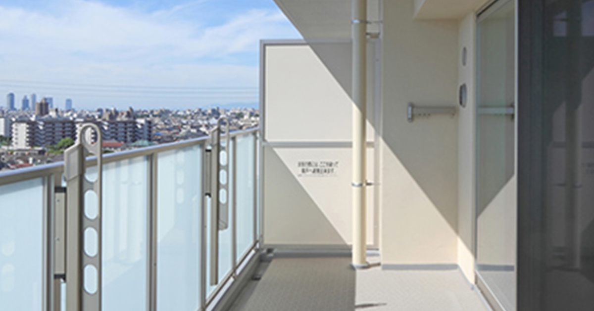 ベランダの防犯対策は必要？狙われやすいベランダの特徴や防犯グッズを紹介