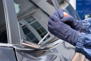車の盗難防止アイテム①（物理的な防犯グッズ）