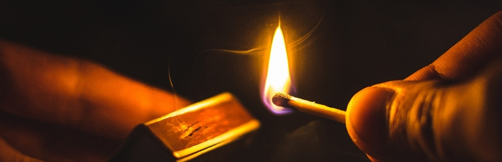 放火犯の心理と狙われやすい家の特徴は？被害を防ぐ放火対策を解説