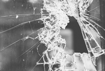 飛散防止フィルムの種類と費用