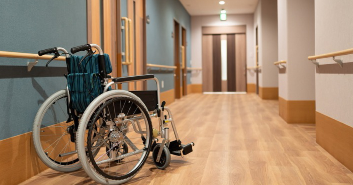 介護施設・老人ホームの種類は？公的施設と民間施設の違いも解説