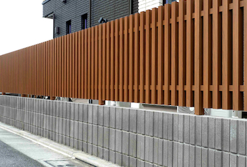 ブロック塀とフェンス