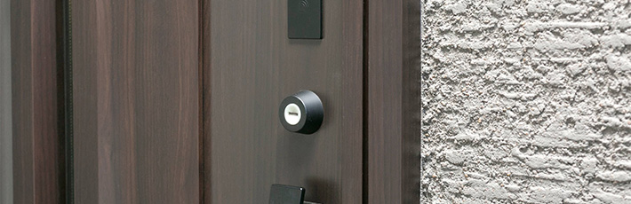 電子錠とは？玄関ドアを電子錠にするメリット・デメリットや費用相場を解説