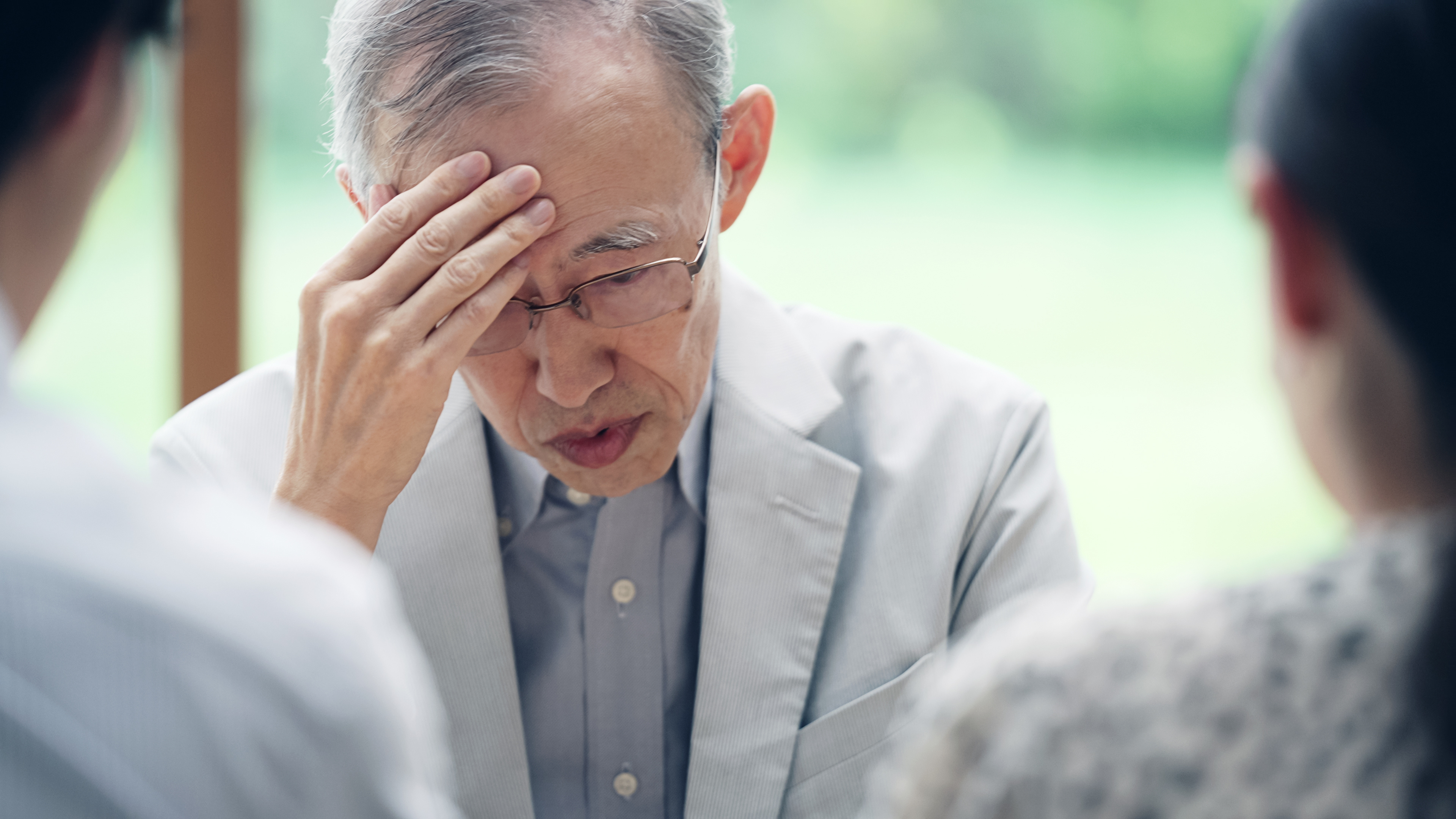 終活詐欺とは？ 高齢者を狙う5つの手口と家族でできる対策
